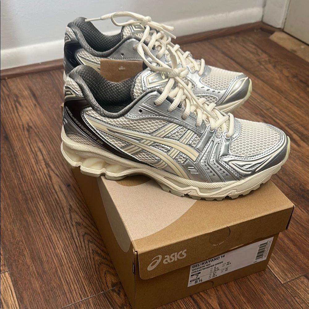 ASICS Gel-Kayano 14 Running Shoes - Cream and Silver